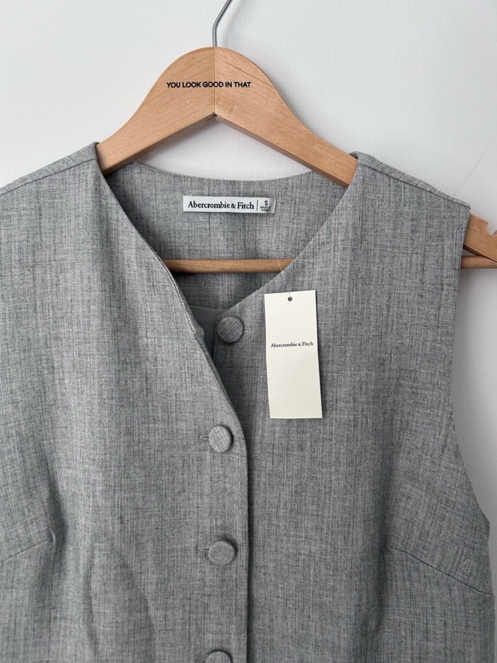 Abercrombie & Fitch Gray Vest | NWT - Picture 3 of 4